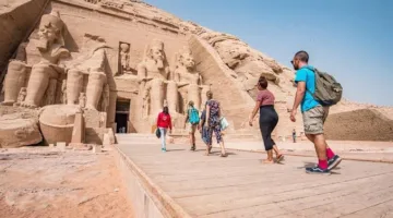 زيادة غير مسبوقة في حركة السياحة بمصر.. إيرادات القطاع ترتفع 22% في النصف الأول من 2025