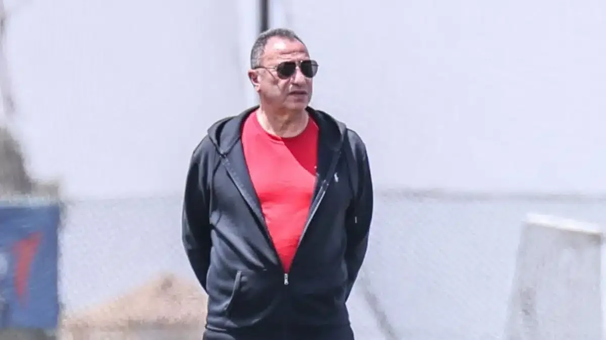 4 مشكلات تواجه النادي الأهلي قبل بدء الموسم الجديد 4 مشكلات تواجه النادي الأهلي قبل بدء الموسم الجديد