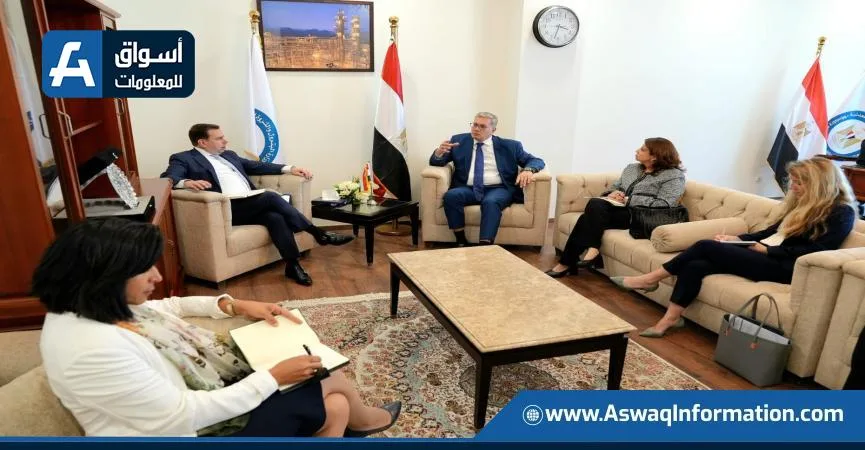 “شل”: نؤكد التزامنا بتنفيذ استراتيجيات زيادة الإنتاج واستكشاف فرص جديدة في الغاز الطبيعي بمصر. “شل”: نؤكد التزامنا بتنفيذ استراتيجيات زيادة الإنتاج واستكشاف فرص جديدة في الغاز الطبيعي بمصر.