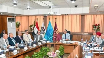 وزير قطاع الأعمال يطلب زيادة الاستفادة من الأصول العقارية وتعزيز التعاون مع العملاء.