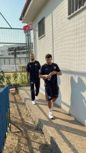 بيراميدز يصل إلى ملعب إسبانكا أتاتورك لملاقاة بطل الدوري الإيراني بيراميدز يصل إلى ملعب إسبانكا أتاتورك لملاقاة بطل الدوري الإيراني