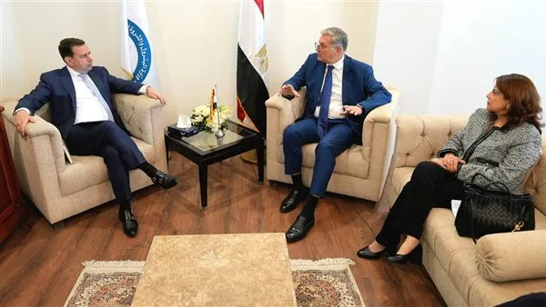 وزير البترول يستعرض أحدث مستجدات استثمارات شل في مشاريع الغاز الطبيعي بمنطقة غرب الدلتا وزير البترول يستعرض أحدث مستجدات استثمارات شل في مشاريع الغاز الطبيعي بمنطقة غرب الدلتا