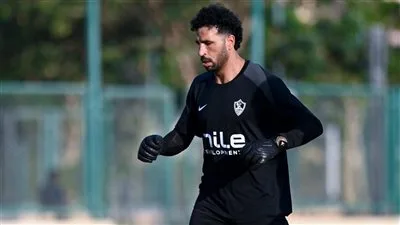 تدريبات متخصصة لحراس مرمى الزمالك خلال تمرين الفريق في الدفاع الجوي