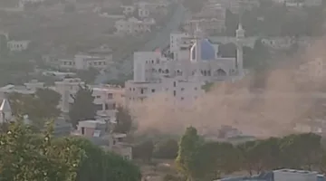 طائرة مسيرة تهاجم دراجة نارية في مدينة بنت جبيل