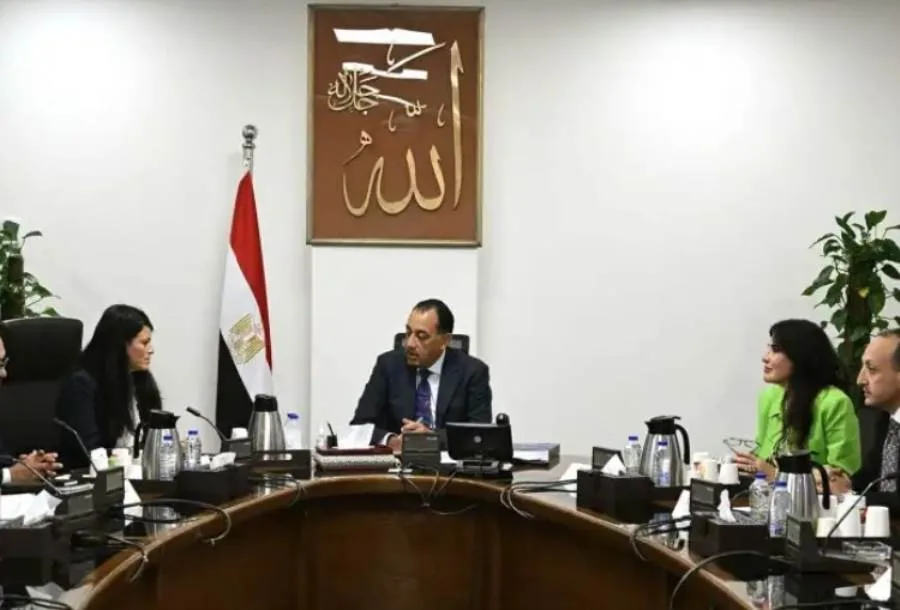 رئيس الوزراء يراقب تحضيرات بدء “الرواية الوطنية للتنمية الاقتصادية”