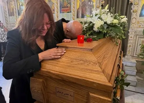 وداع مؤثر للموسيقار زياد الرحباني: دموع فيروز وعذاب القلب على نعش الابن