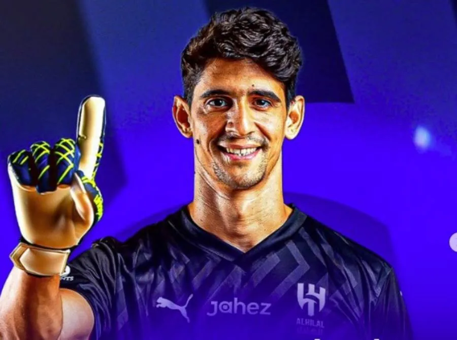 “ياسين بونو” يوافق على تمديد صفقة مع نادي الهلال السعودي