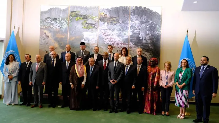وزير الخارجية والهجرة يشارك في مؤتمر دولي رفيع حول الحل السلمي لقضية فلسطين وتطبيق حل الدولتين