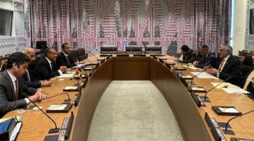 وزير الخارجية يؤكد لنظيره الباكستاني: نتطلع إلى وصول المساعدات الإنسانية إلى غزة بشكل آمن ومستدام.