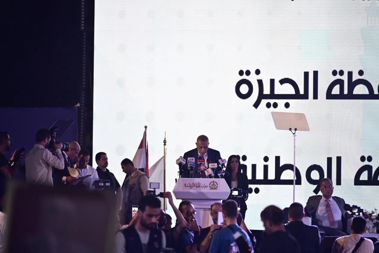 كمال الدالي في مؤتمر الجبهة الوطنية: الرئيس السيسي اختار الطريق الصحيح بدلاً من السهل، والمواطن هو محور برنامج الجبهة الوطنية. كمال الدالي في مؤتمر الجبهة الوطنية: الرئيس السيسي اختار الطريق الصحيح بدلاً من السهل، والمواطن هو محور برنامج الجبهة الوطنية.
