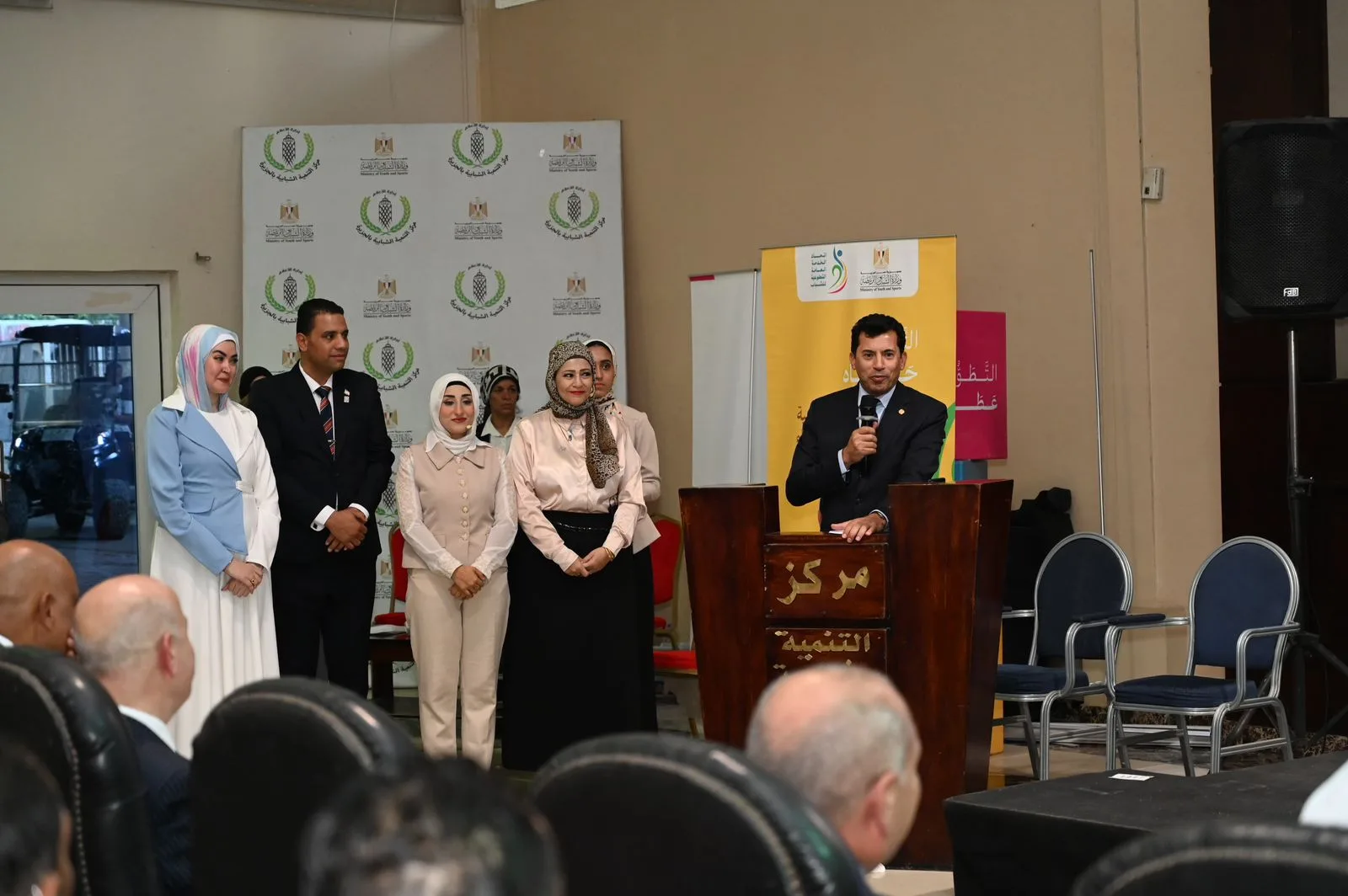 وزير الرياضة ومحافظ القاهرة يحضران مناقشة حوارية منظمة من قبل اتحاد شباب العمال “صور” وزير الرياضة ومحافظ القاهرة يحضران مناقشة حوارية منظمة من قبل اتحاد شباب العمال “صور”