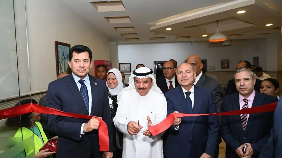 وزير الشباب يوزع عقود تمويل لـ 82 مشروعًا إنتاجيًا للأسر الأكثر احتياجًا بالتعاون مع جمعية حنان الدنيا في مركز التكوين المهني بالأميرية.