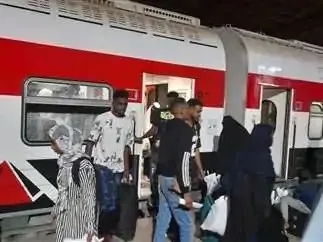 بدء تشغيل القطار الثاني لتسهيل العودة الطوعية للإخوة السودانيين إلى وطنهم