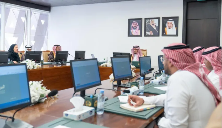 محافظ الدرعية يلتقي بكبير المسؤولين في المدينة الطبية بجامعة الملك سعود