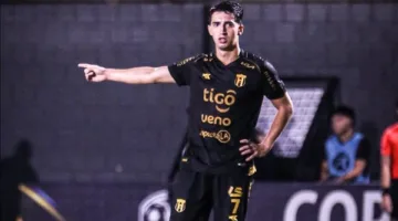 وكيل أوجستين منصور يوضح لـ”مصر تايمز” تفاصيل انضمامه للترجي ووضع الأهلي.