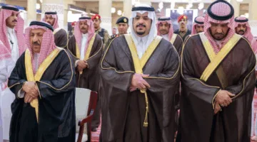 نائب أمير الرياض يقيم صلاة الجنازة على الأمير فهد بن ثنيان بن محمد