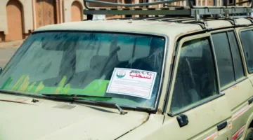 سكان تبوك يساعدون في تقليل انتشار السيارات المعطلة في الأحياء والشوارع الرئيسية.