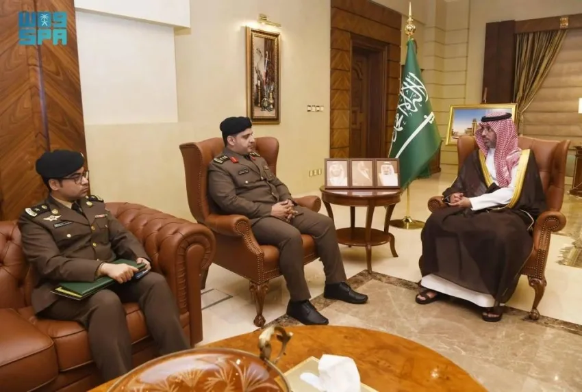 الأمير سعود بن جلوي يستقبل رئيس إدارة مكافحة المخدرات في جدة الأمير سعود بن جلوي يستقبل رئيس إدارة مكافحة المخدرات في جدة