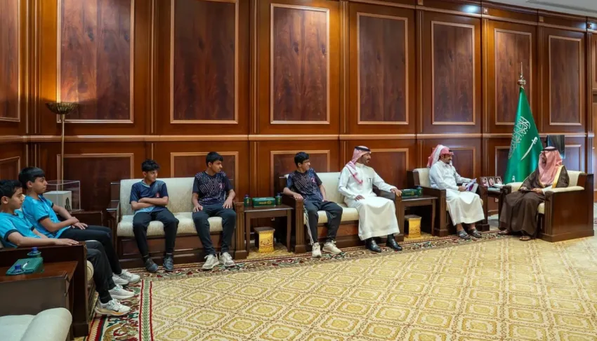 نائب أمير حائل يرحب برئيس أكاديمية الأجفر الرياضية