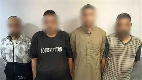 احتجاز 4 أفراد متورطين في غسل 100 مليون جنيه من تجارة المخدرات احتجاز 4 أفراد متورطين في غسل 100 مليون جنيه من تجارة المخدرات