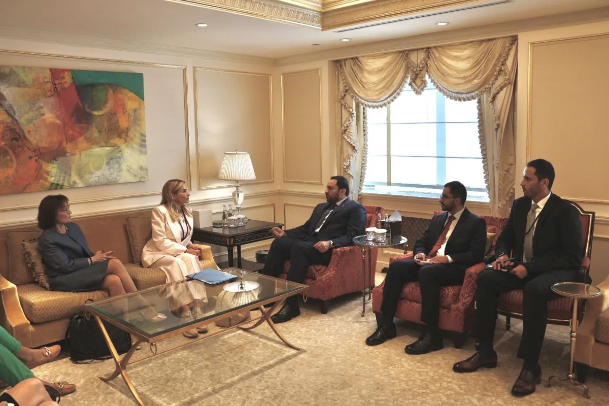اجتماع بين وزير الدولة للخارجية ووزير الدولة للخارجية السويسرية اجتماع بين وزير الدولة للخارجية ووزير الدولة للخارجية السويسرية