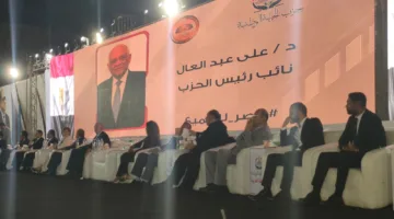 السيد القصير: مرشحون الجبهة الوطنية لمجلس الشيوخ يمتازون بالكفاءة والجدارة.