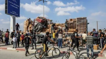 عصابات إسرائيل وعملاؤها يستولون على مساعدات غزة