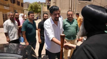 الأنبا فيلوباتير يقوم بزيارة مستشفى أبو قرقاص العام.. صور