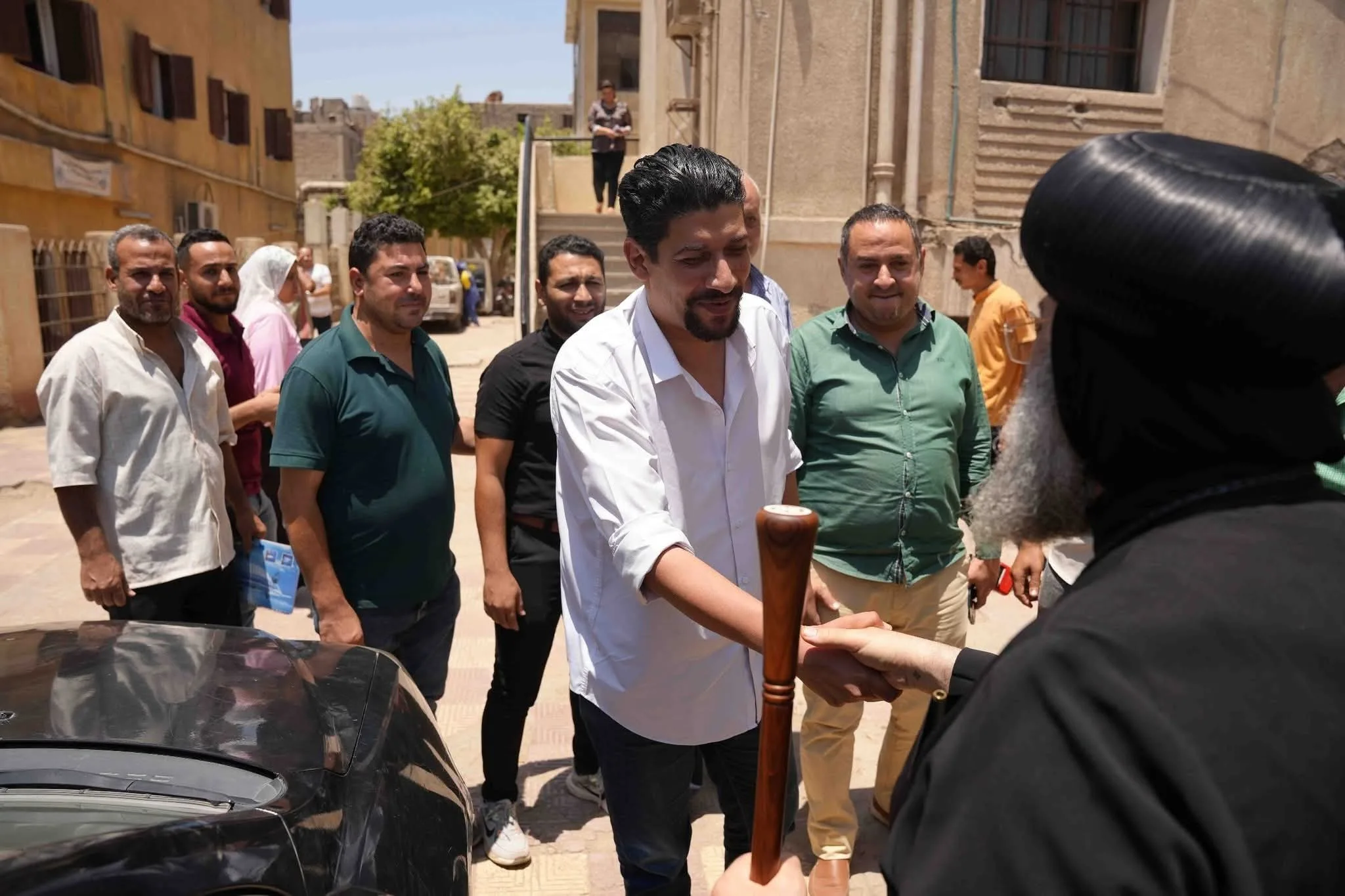 الأنبا فيلوباتير يقوم بزيارة مستشفى أبو قرقاص العام.. صور