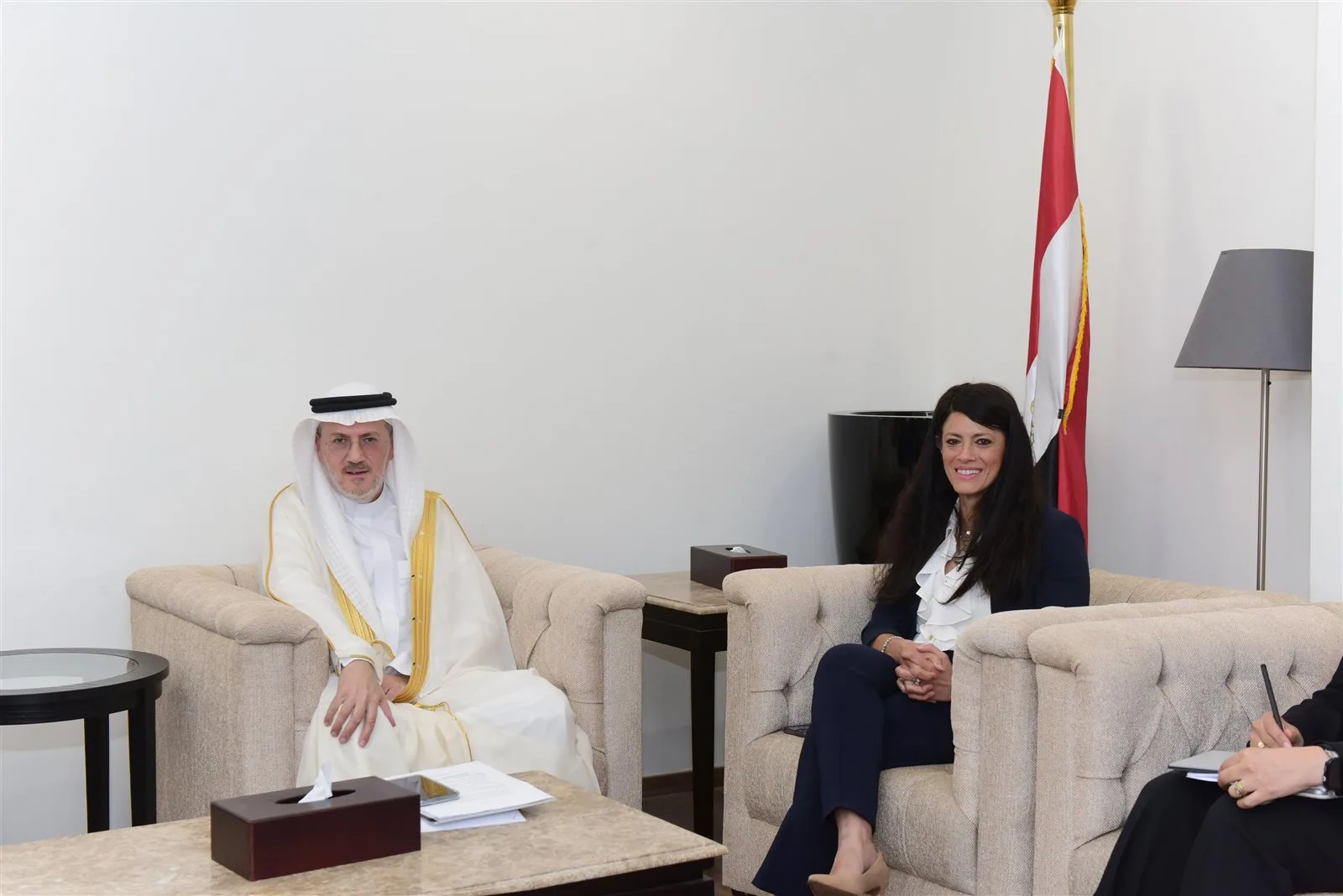 وزيرة التخطيط تستقبل المدير التنفيذي للمؤسسة الدولية الإسلامية لتمويل التجارة أثناء زيارته للقاهرة وزيرة التخطيط تستقبل المدير التنفيذي للمؤسسة الدولية الإسلامية لتمويل التجارة أثناء زيارته للقاهرة