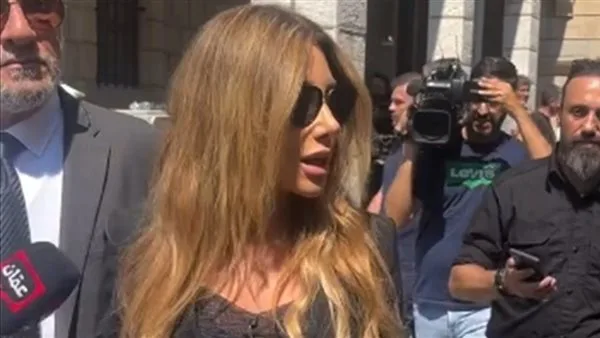 “نجوى كرم تعزي فيروز بوفاة نجلها زياد الرحباني: ‘الله يمنحها الصبر'” (فيديو) “نجوى كرم تعزي فيروز بوفاة نجلها زياد الرحباني: ‘الله يمنحها الصبر'” (فيديو)