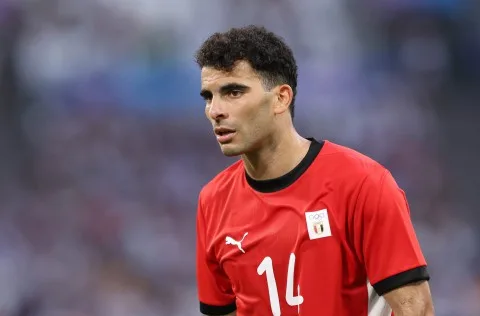 أبدى رأيًا حادًا عن انتقال زيزو إلى الأهلي.. هل أنهى مسيرته؟ أبدى رأيًا حادًا عن انتقال زيزو إلى الأهلي.. هل أنهى مسيرته؟