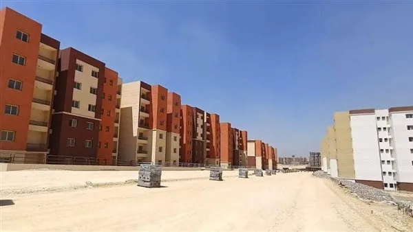 وزير الإسكان يراقب تقدم مشاريع “سكن لكل المصريين” ويشدد على أهمية الإسراع في الإنجاز وتقديم الخدمات.