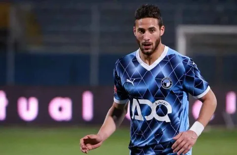 من الساحة إلى التحقيق: إلقاء القبض على نجم منتخب مصر السابق في مطار القاهرة