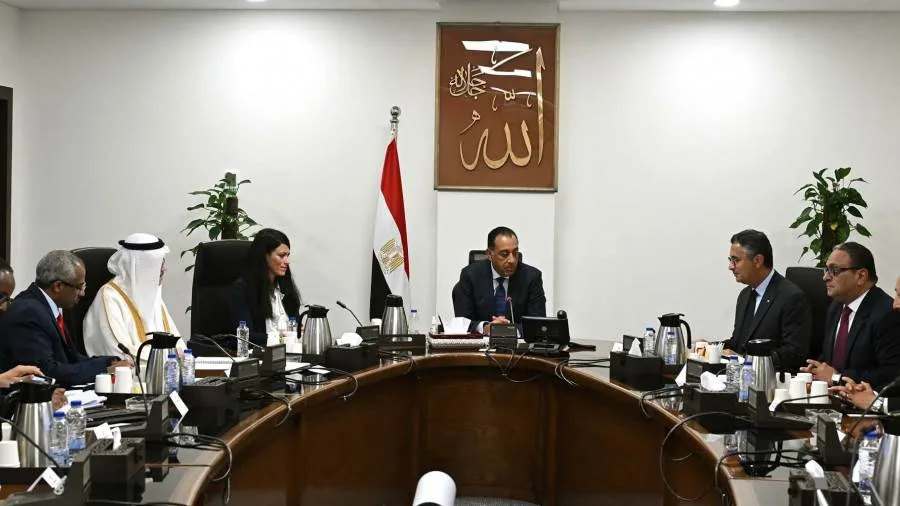 رئيس الوزراء يلتقي بالمدير التنفيذي للمؤسسة الدولية الإسلامية لتمويل التجارة