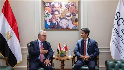 رئيس المنطقة الاقتصادية لقناة السويس يستضيف سفير بنما لتعزيز التعاون في مجالات النقل البحري والخدمات اللوجستية. رئيس المنطقة الاقتصادية لقناة السويس يستضيف سفير بنما لتعزيز التعاون في مجالات النقل البحري والخدمات اللوجستية.