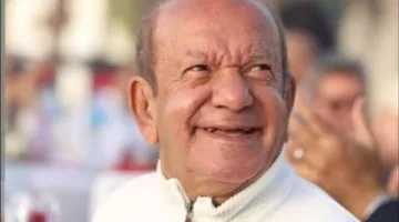 عاجل.. الفنان لطفي لبيب في وضع حرج داخل وحدة العناية المركزة.. وأشرف زكي يتابع آخر المستجدات الصحية.