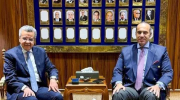 وزير الشؤون البرلمانية يبرز ضرورة التنسيق المؤسسي لضمان الانضباط المالي والإداري