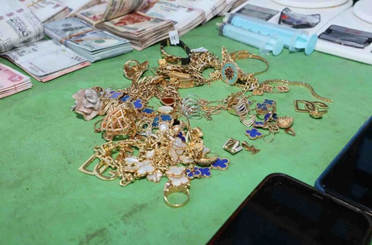 مضبوطات عصابة سارة خليفة