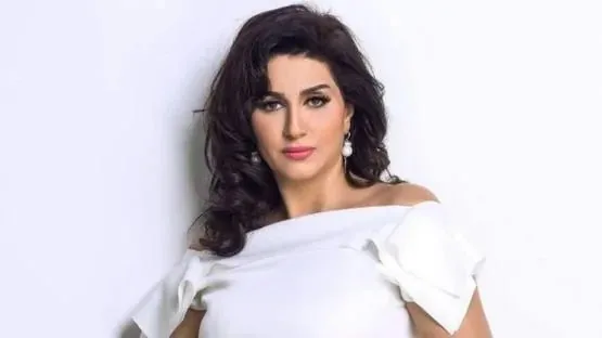 سخرية الجمهور من أزمة وفاء عامر: كيف تتحول المآسي إلى نكات على السوشيال ميديا؟ سخرية الجمهور من أزمة وفاء عامر: كيف تتحول المآسي إلى نكات على السوشيال ميديا؟