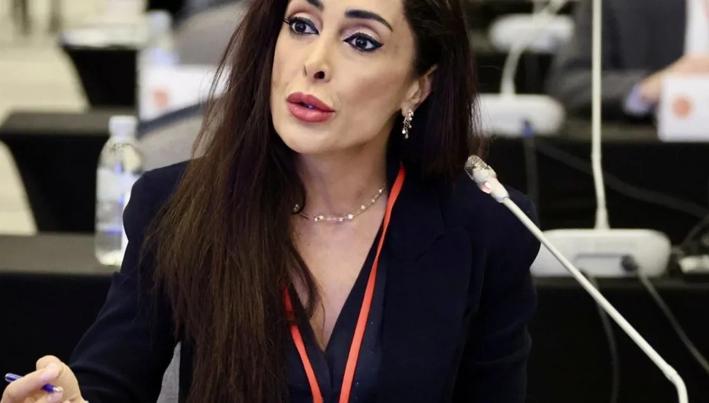 النائبة البلجيكية من أصل إيراني، داريا صفائي (انترنت).