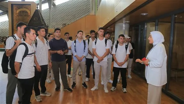 الأسطول البحري يستقبل وفدًا من الأكاديمية البحرية التركية.. «صور» الأسطول البحري يستقبل وفدًا من الأكاديمية البحرية التركية.. «صور»
