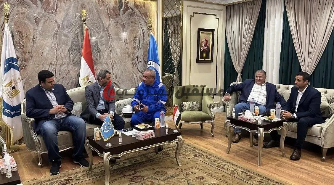 محافظ السويس والمسؤولون التنفيذيون يزورون شركة النصر للبترول محافظ السويس والمسؤولون التنفيذيون يزورون شركة النصر للبترول