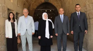 محمد رضا الحسيني يزور صيدا القديمة بدعوة من بهية الحريري