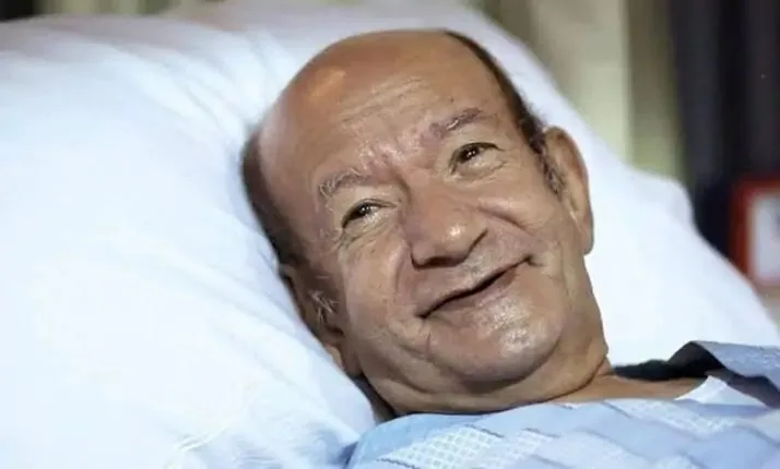 وفاة الفنان لطفي لبيب عن عمر 76 عامًا نتيجة إصابته بالتهاب رئوي حاد وفاة الفنان لطفي لبيب عن عمر 76 عامًا نتيجة إصابته بالتهاب رئوي حاد