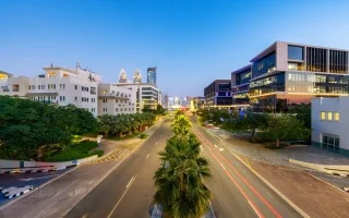 الجامعات العالمية الرائدة في دبي تكشف عن برامجها ومنحها الدراسية