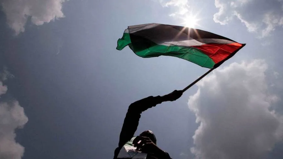 تحذيرات من إسرائيل: “تسونامي الدولة الفلسطينية” يفلت من السيطرة تحذيرات من إسرائيل: “تسونامي الدولة الفلسطينية” يفلت من السيطرة