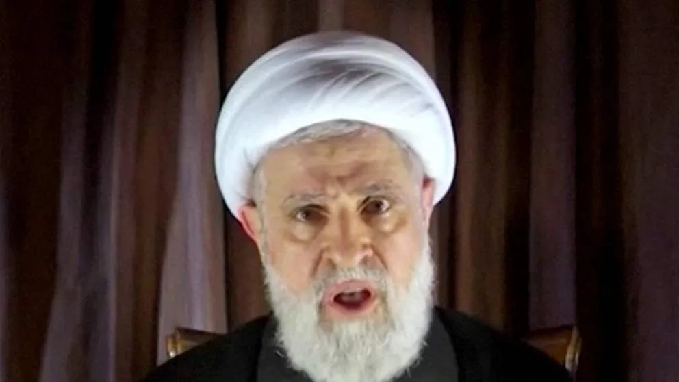 باختصار.. الشيخ نعيم قاسم يتخذ موقفًا حاسمًا بشأن السلاح!