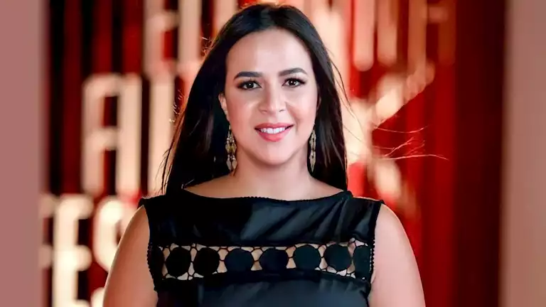 إيمي تُهنئ شقيقتها دنيا سمير غانم على فيلم “روكي الغلابة”: “سيفاجئ الجميع”