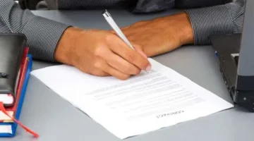 هل يمكن للمسافرين بالخارج فتح حساب بنكي في مصر؟